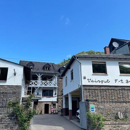 Altes Weingut Broehl Hotel Hatzenport Buitenkant foto
