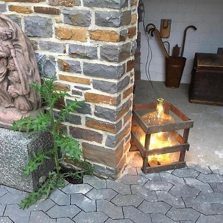 Altes Weingut Broehl Hotel Hatzenport Buitenkant foto